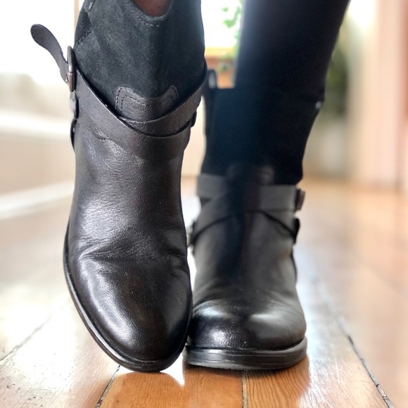 🖤 FRANCO SARTO BLACK BOOTIES 🖤 - Picture 7 of 11